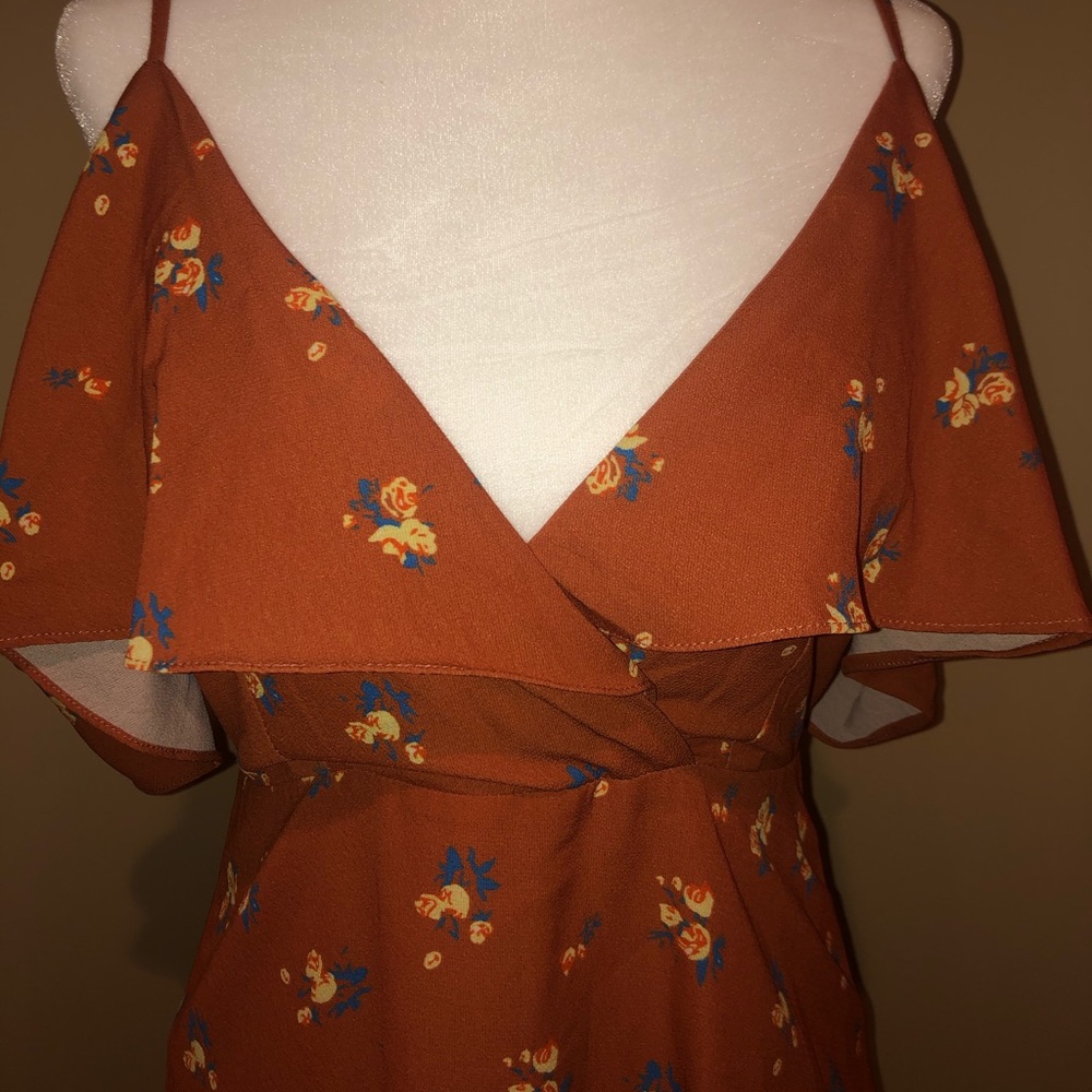 Dress - Picture 2 of 5